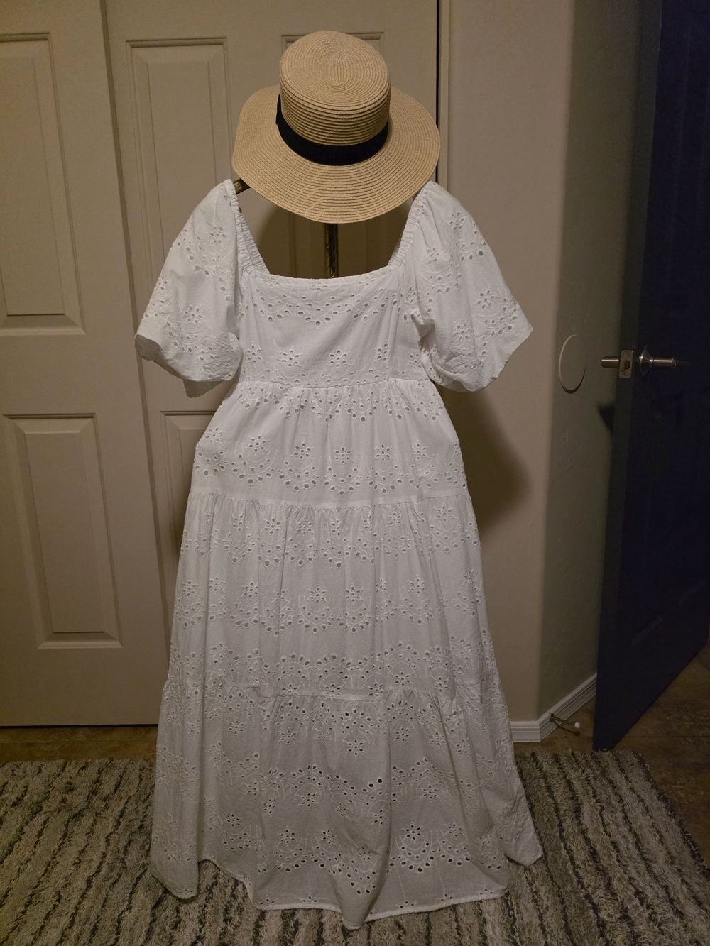 Beautiful White Eyelet Puff-Sleeve Tiered Maxi Dress